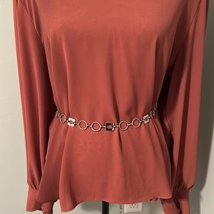 🧡🍁🧡 Adjustable metal belt up to waist size 42